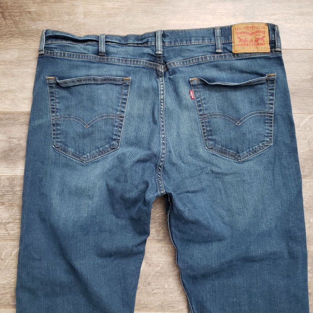Levi's 505 Regular Fit Men's Medium Wash Jeans 40W 30L - Picture 4 of 7